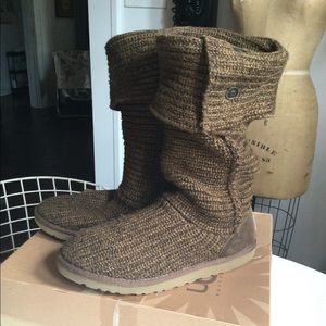 UGG Boots - Brown Knitted
